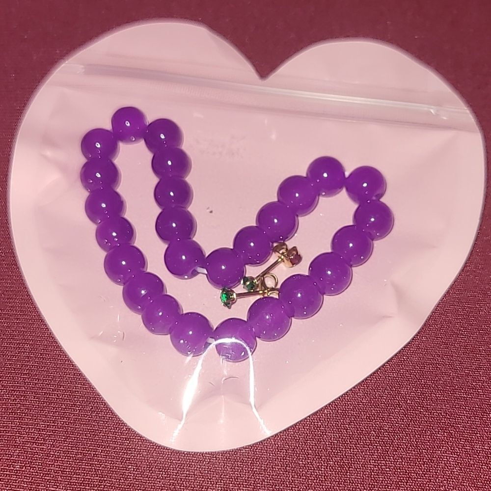 Purple Beaded Bracelet And Post Emerald Green Diamond Earrings